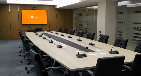 Оснащение конференц-зала для руководства - МФО «KMF»